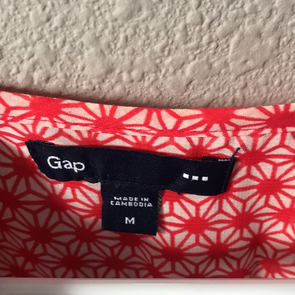 Gap sleeveless top women’s size medium - Picture 3 of 5